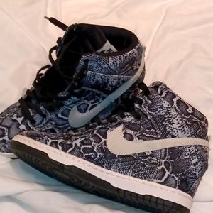 Nike dunk ski high (snake print)